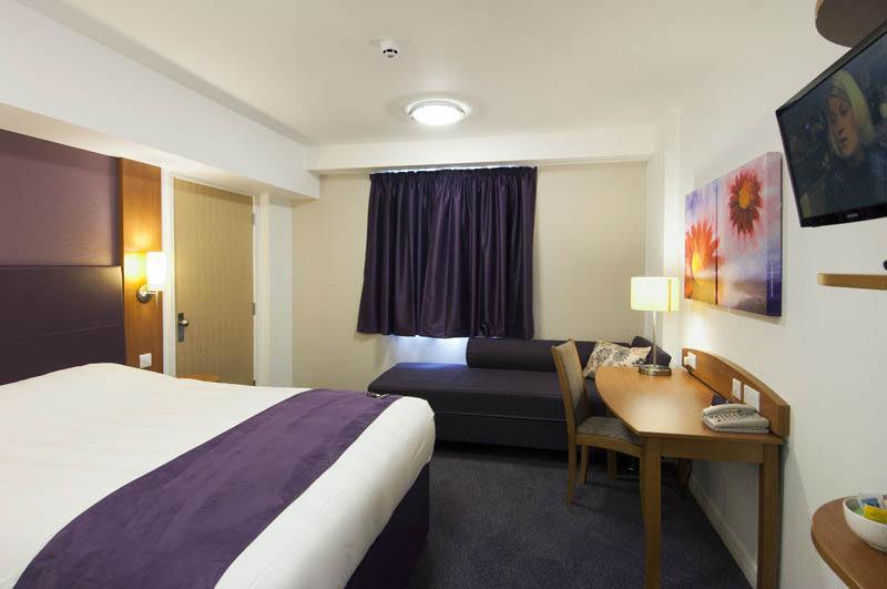 Premier Inn Stroud Zewnętrze zdjęcie